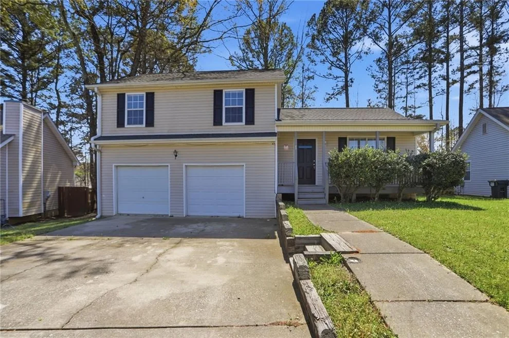 Unit for sale at 32 Bay Cove Drive, Stockbridge, GA 30281