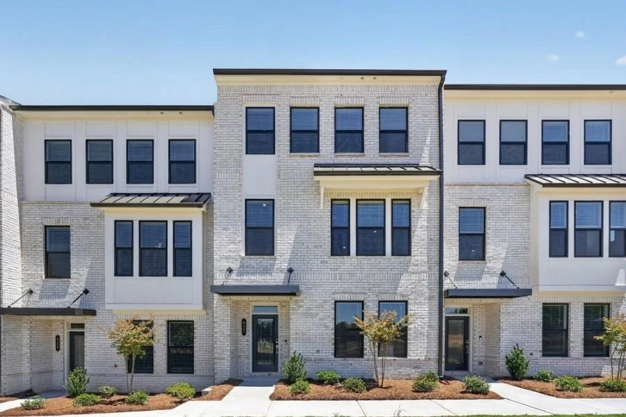 Unit for sale at 627 Oak Bluff Drive, Cumming, GA 30040