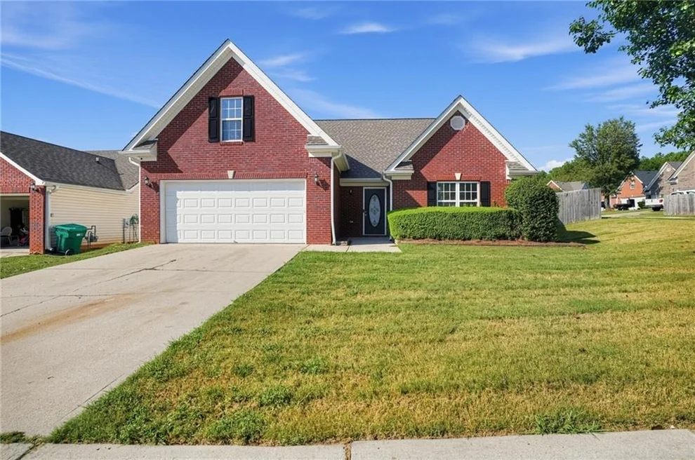 Unit for sale at 1512 Queen Elizabeth Drive, Locust Grove, GA 30248