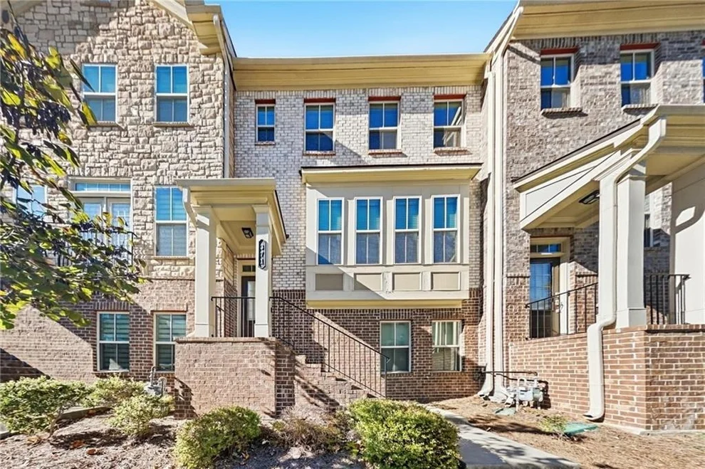 Unit for sale at 371 Northaven Avenue, Suwanee, GA 30024