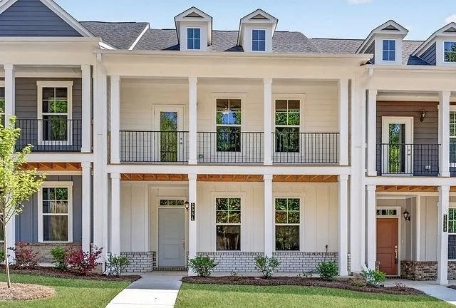 Unit for sale at 2534 Harbor Ridge Pass, Gainesville, GA 30507