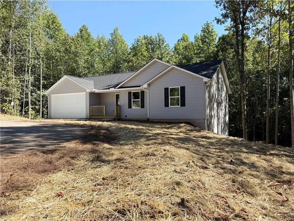 Unit for sale at 569 Day Star Lane, Mount Airy, GA 30563