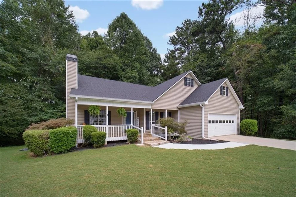 Unit for sale at 7425 Hickory Bluff Drive, Cumming, GA 30040