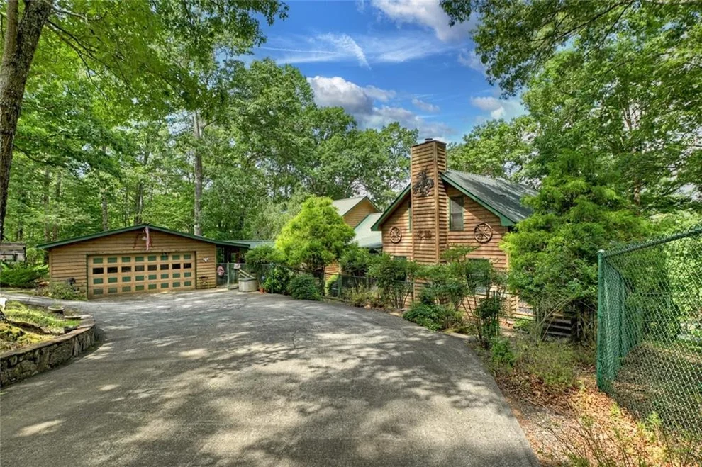 Unit for sale at 88 Wagon Tracks Ridge, Mineral Bluff, GA 30559