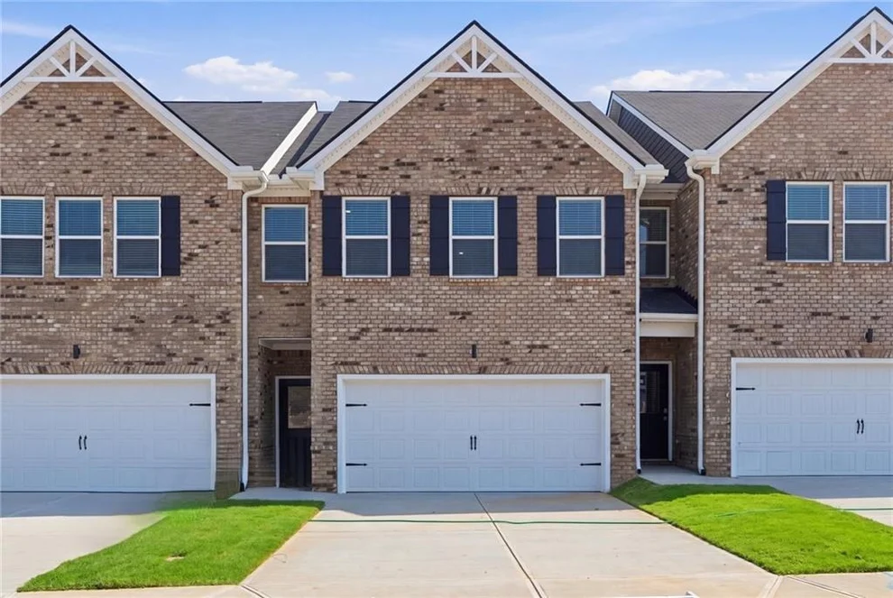 Unit for sale at 3652 PARKWAY JAMES Drive, Snellville, GA 30039