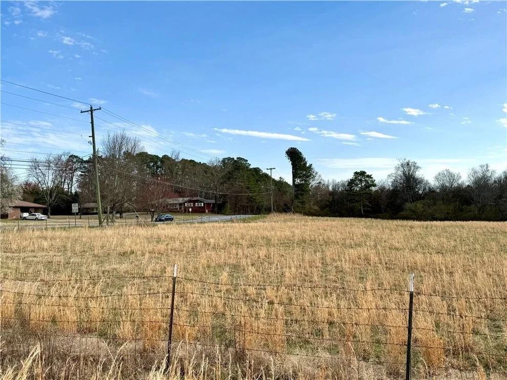 Unit for sale at 1125 Dews Pond Road, Calhoun, GA 30701