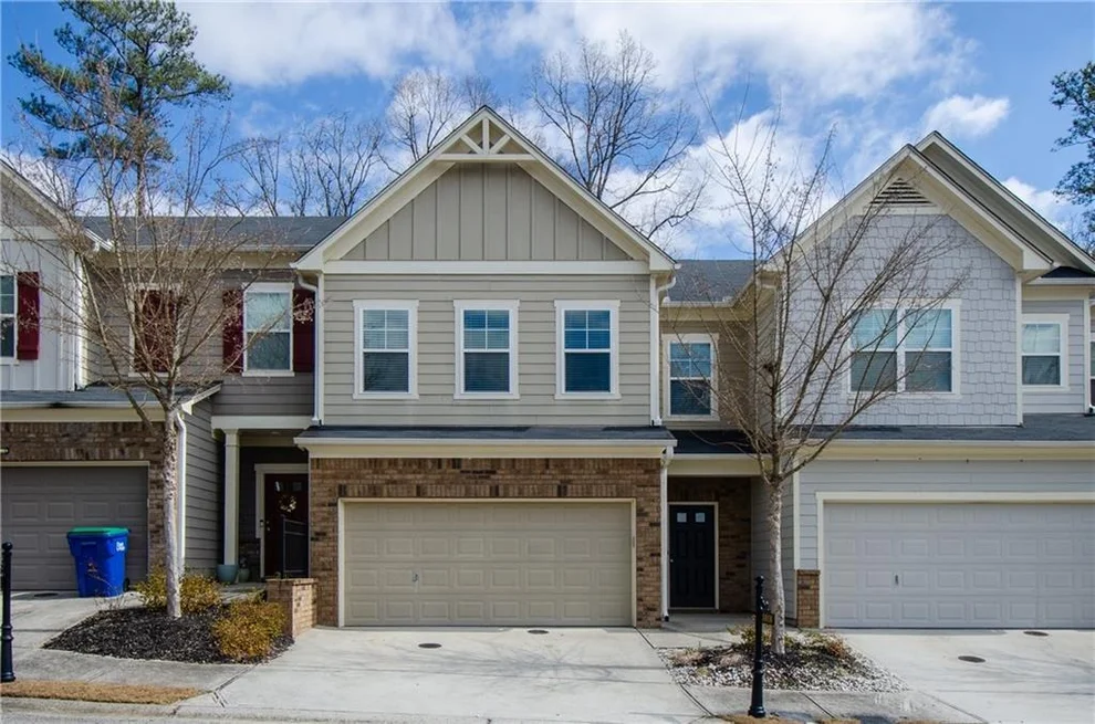 Unit for sale at 1018 Mays Hill SW, Atlanta, GA 30336