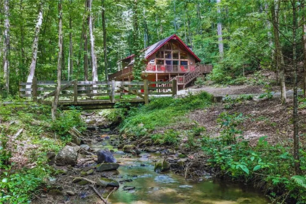 Unit for sale at 469 N Lake Drive, Ellijay, GA 30536