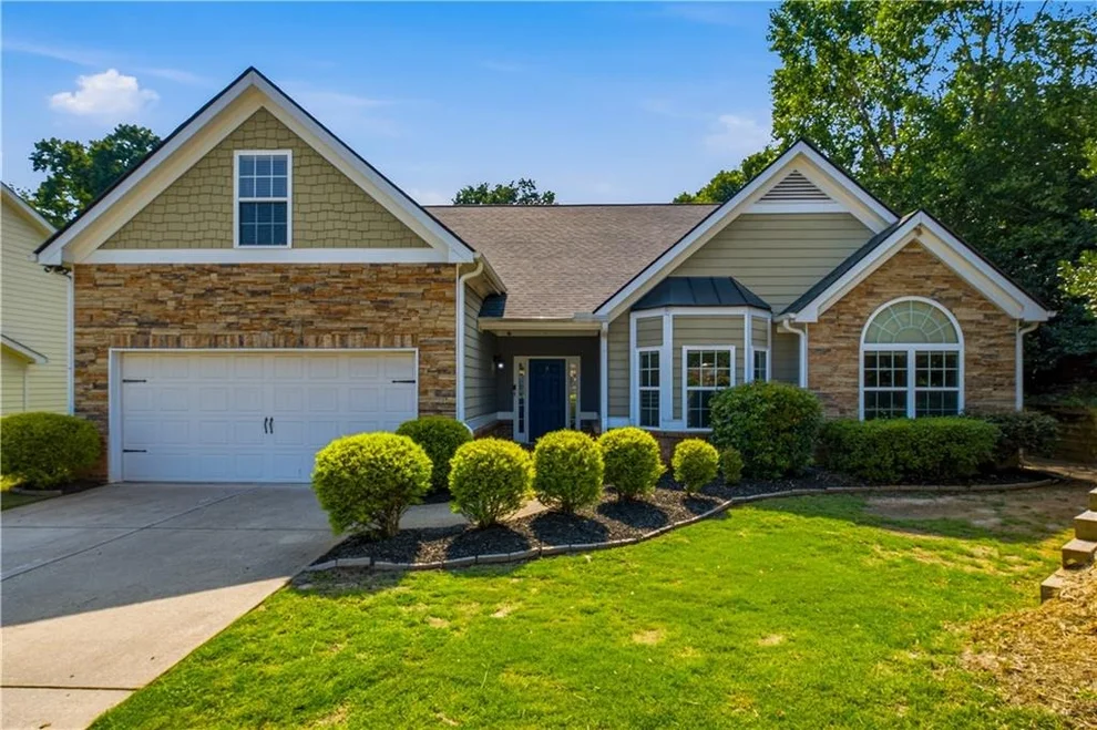Unit for sale at 6204 Cove Creek Drive, Flowery Branch, GA 30542