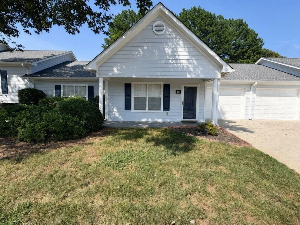 Unit for sale at 2987 Bentley Park Circle, Gainesville, GA 30504