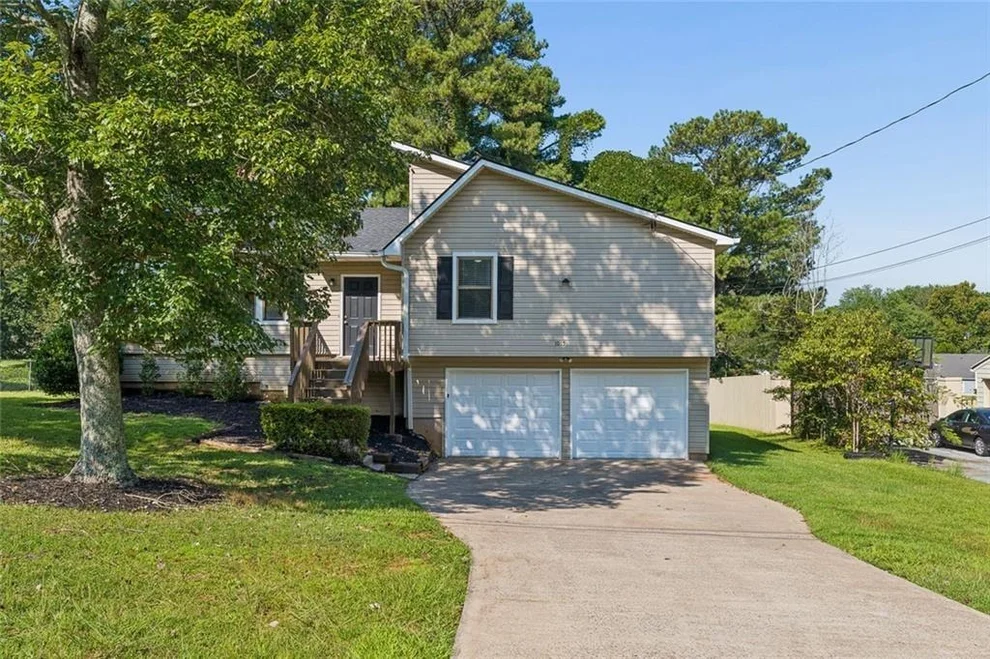 Unit for sale at 1015 Malibu Drive, Marietta, GA 30066