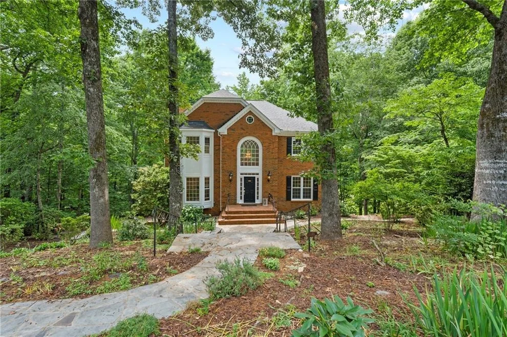Unit for sale at 1170 Charlton Trace SW, Marietta, GA 30064