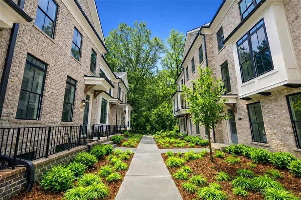 Unit for sale at 225 Midnight Oak Run, Alpharetta, GA 30009