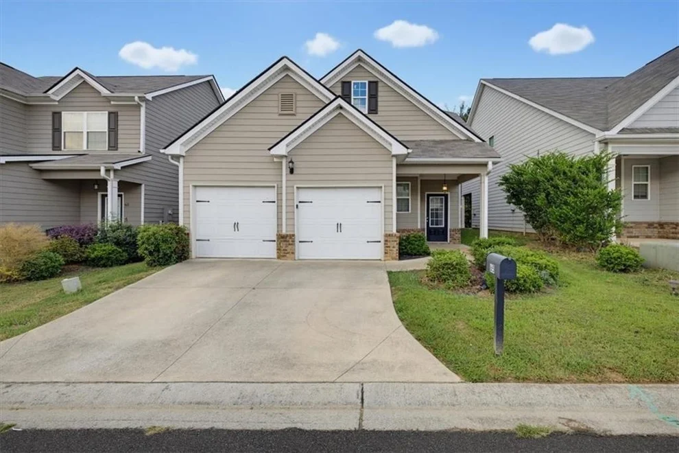 Unit for sale at 65 Castlemoor Loop, Adairsville, GA 30103