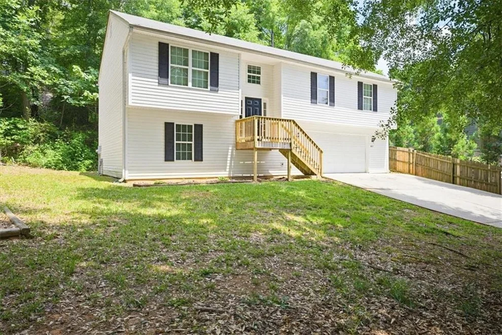 Unit for sale at 4015 Chapman Drive, Gainesville, GA 30506