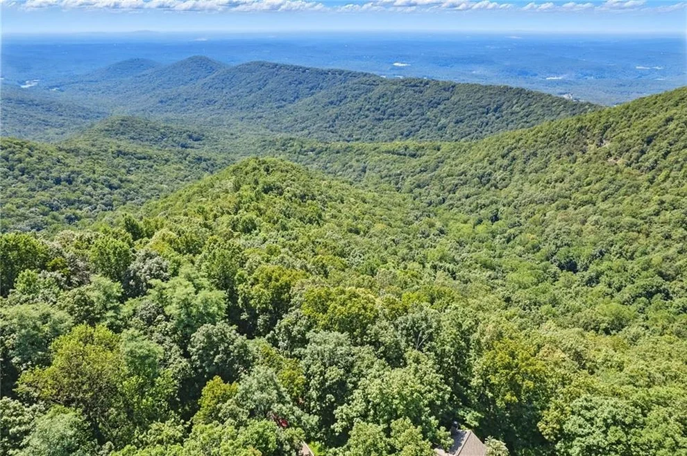 Unit for sale at 1207 Deer Run Ridge, Jasper, GA 30143