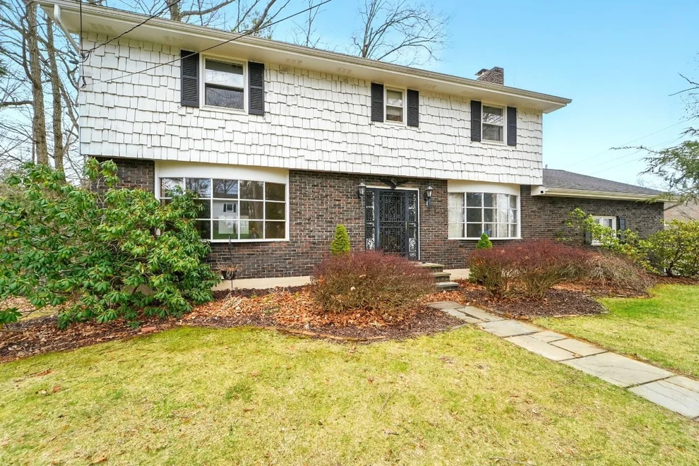 Unit for sale at 432 Robin Lane, Vestal, NY 13850