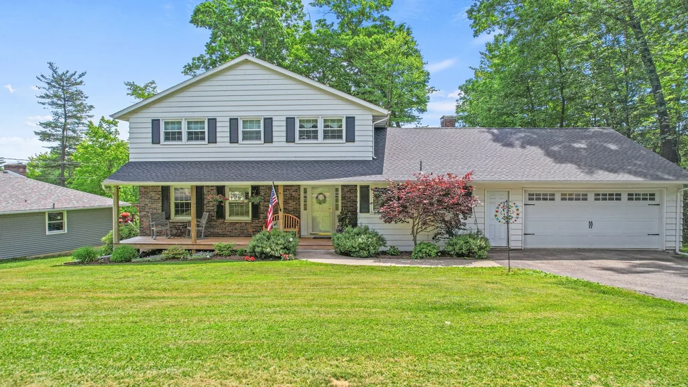 Unit for sale at 319 Ridgefield Road, Endicott, NY 13760