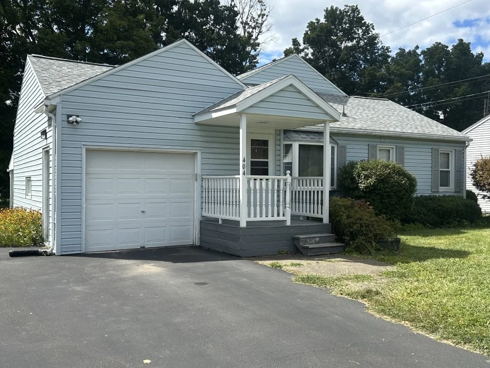 Unit for sale at 404 Elmhaven Drive, Vestal, NY 13850