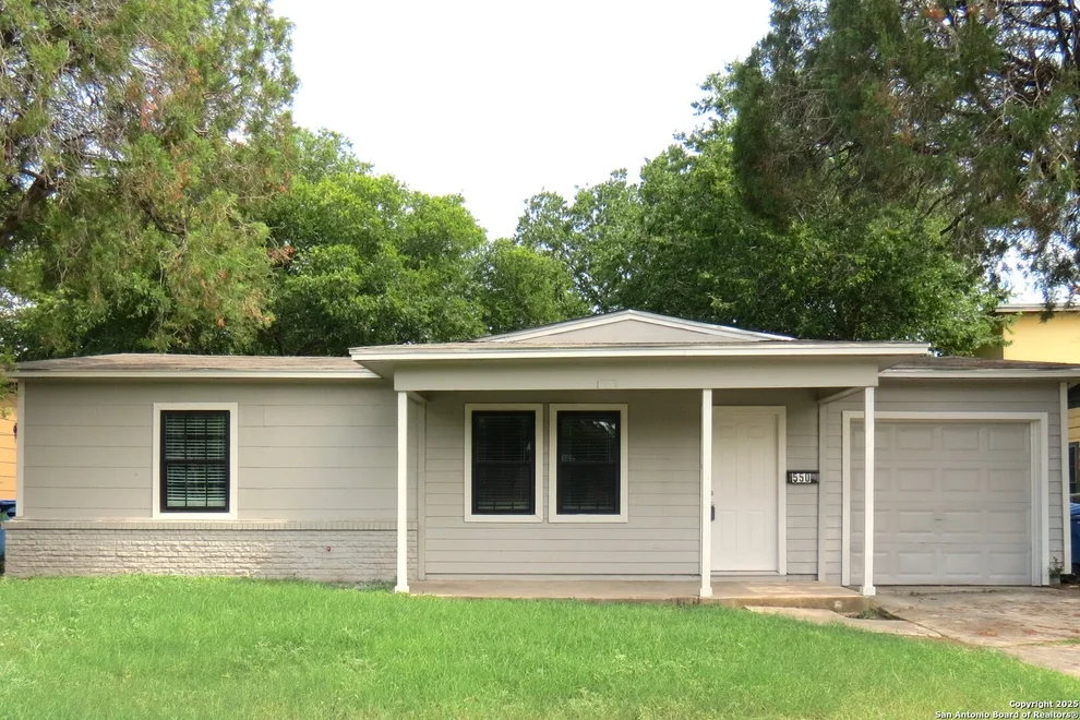 Unit for sale at 550 Como, San Antonio, TX 78220