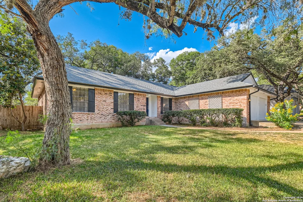 Unit for sale at 15107 oak loft, San Antonio, TX 78232