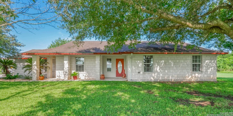 Unit for sale at 658 Lakeview Dr, Seguin, TX 78155