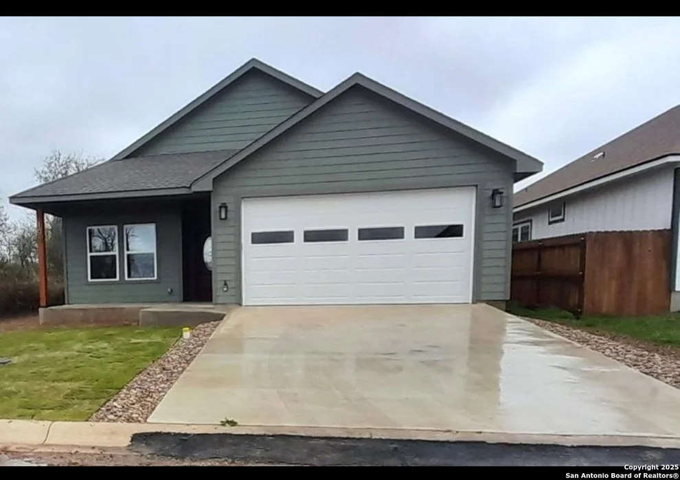 Unit for sale at 106 arrow, Fredericksburg, TX 78624