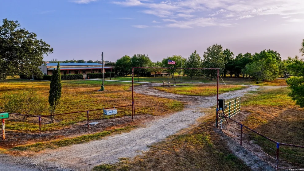 Unit for sale at 331 County Road 423, Stockdale, TX 78160