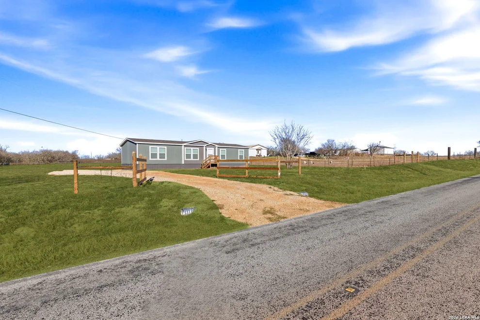 Unit for sale at 2644 good luck, Seguin, TX 78155