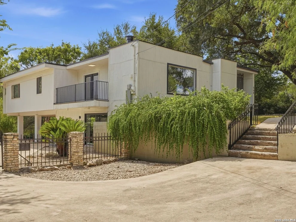 Unit for sale at 568 W Quill Drive, San Antonio, TX 78228