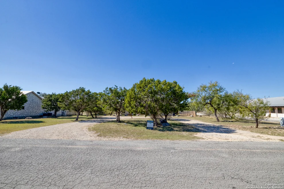Unit for sale at 38 mountain laurel, ConCan, TX 78838