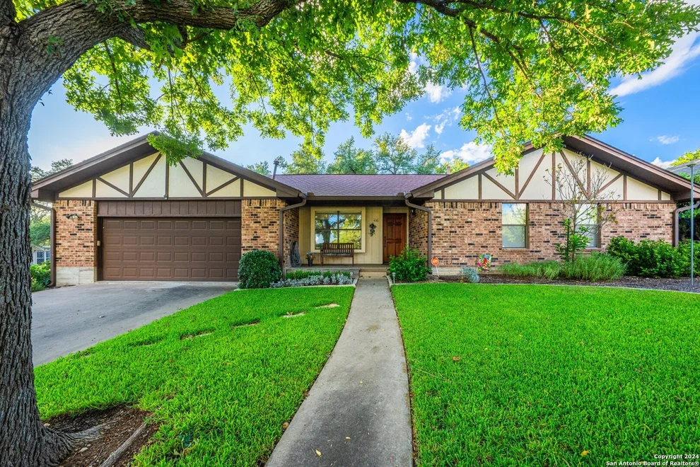 Unit for sale at 406 Crest Ridge Dr, Kerrville, TX 78028