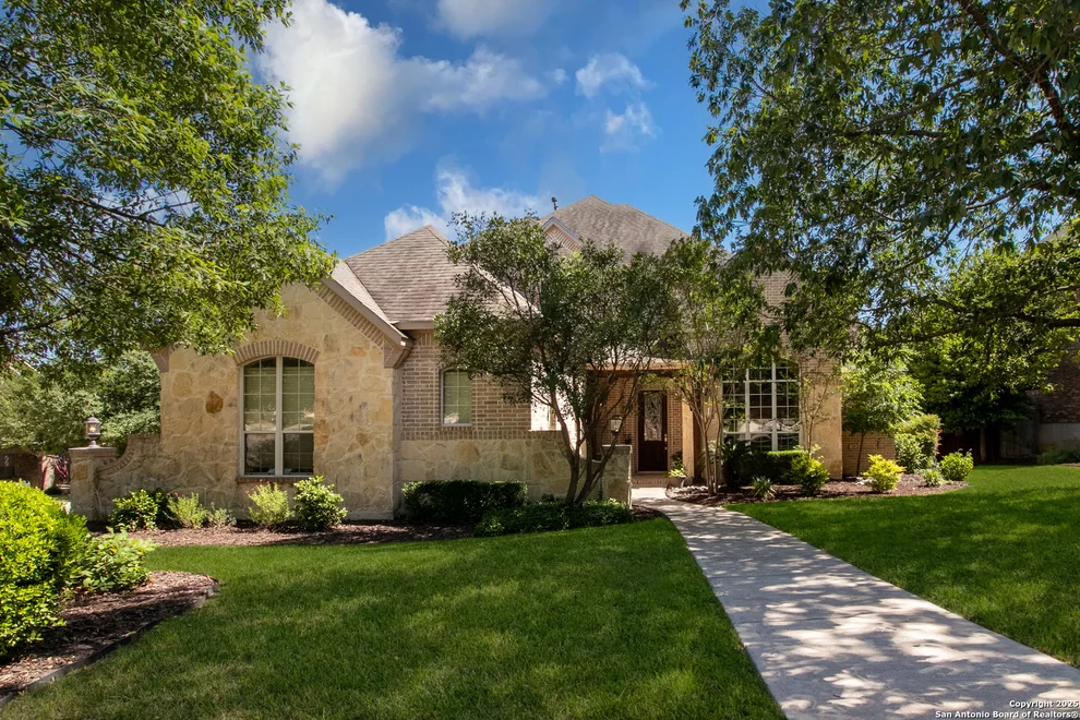 Unit for sale at 3558 Hilldale Pt, San Antonio, TX 78261