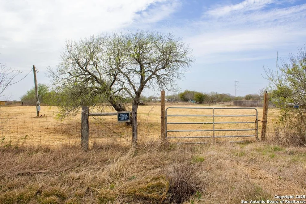 Unit for sale at 9417 CR 2015, Sinton, TX 78387