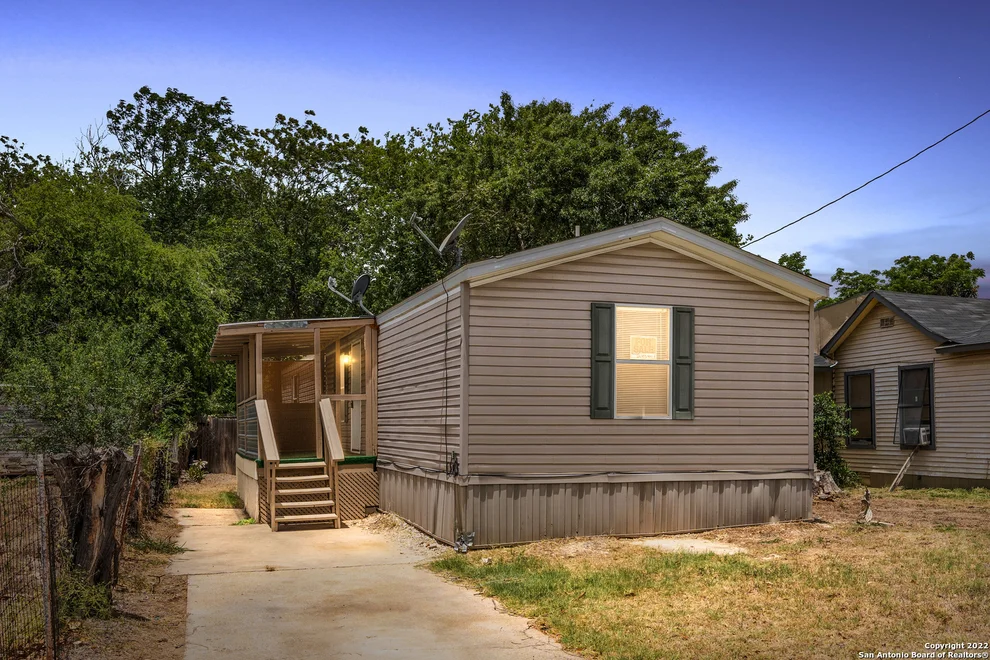 Unit for sale at 311 N REED ST, Pleasanton, TX 78064