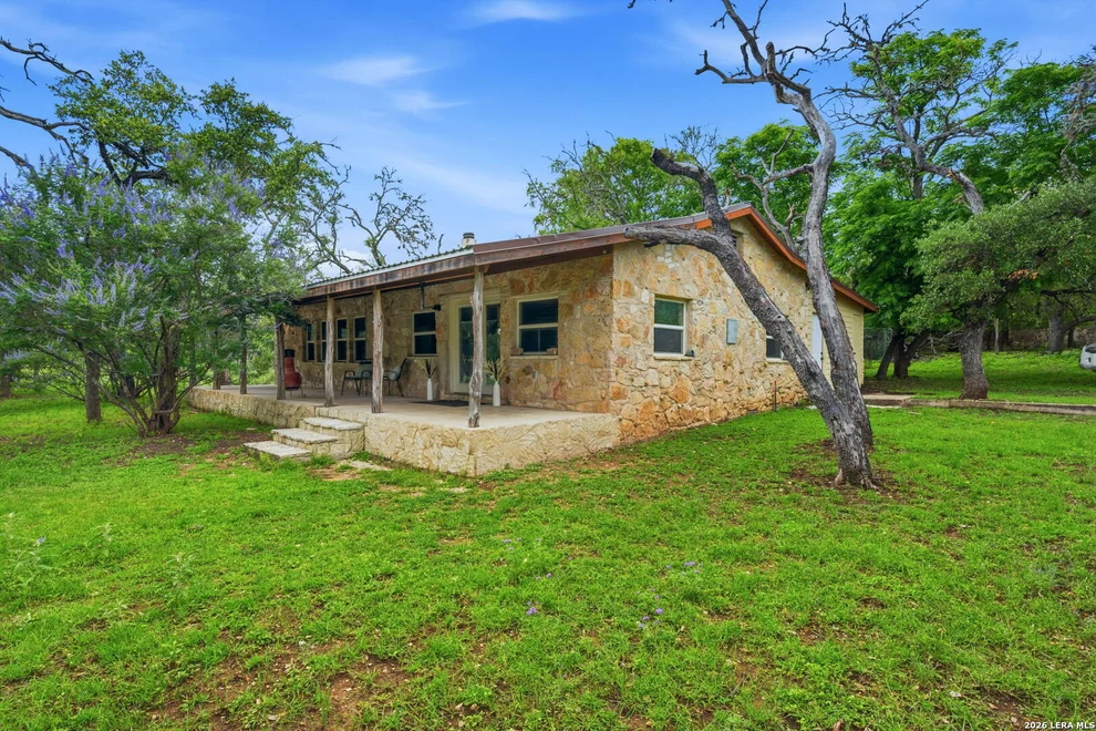Unit for sale at 340 Rio Oak, Pipe Creek, TX 78063