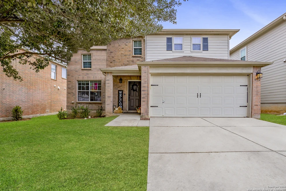Unit for sale at 6902 Elmwood Crst, Live Oak, TX 78233