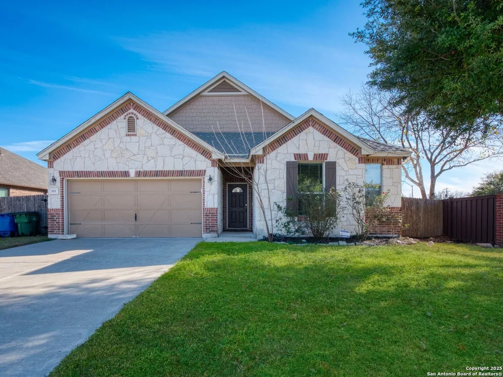 Unit for sale at 611 Yosemite Trail, Taylor, TX 76574