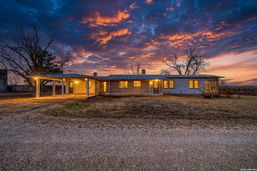 Unit for sale at 500 PR 3300 FM 1049N, Knippa, TX 78801
