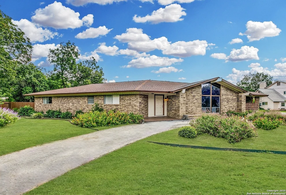 Unit for sale at 6520 adair, Leon Valley, TX 78238