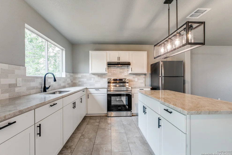 Unit for sale at 9015 Sycamore Cv, San Antonio, TX 78245