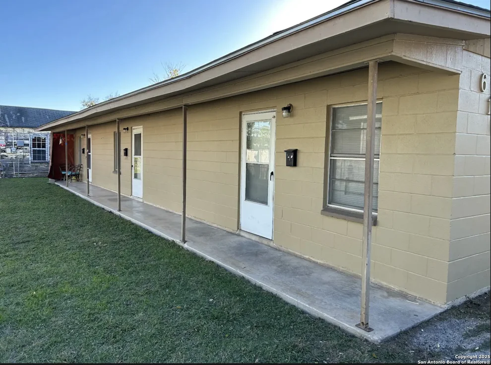 Unit for sale at 610 Ruiz St., San Antonio, TX 78207