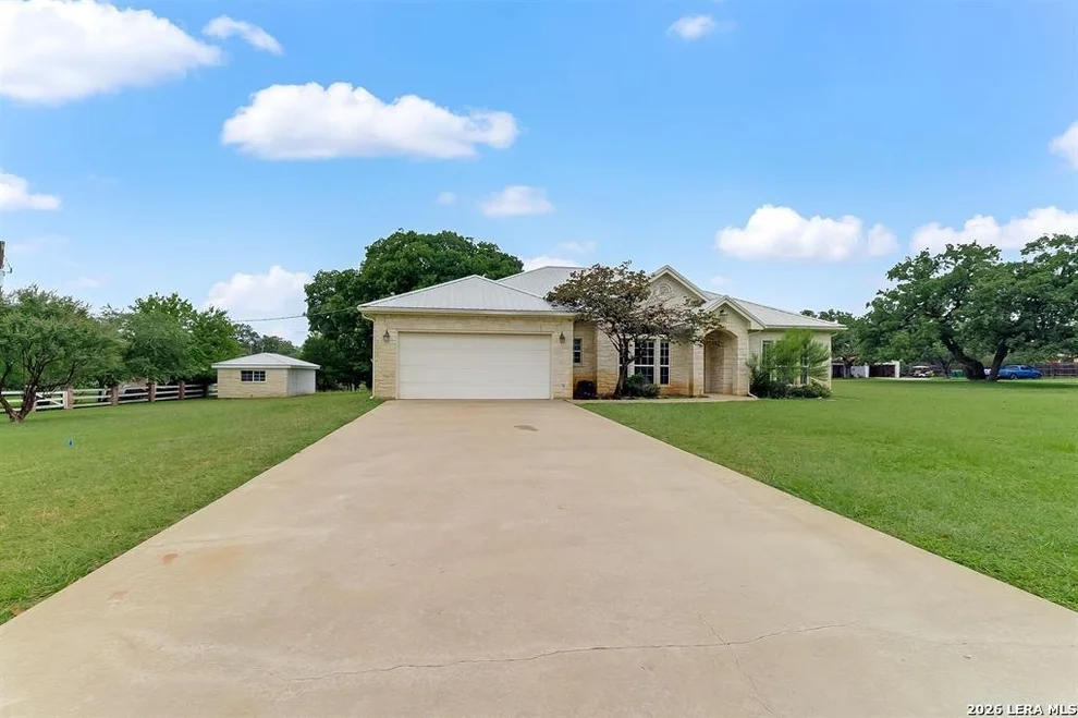 Unit for sale at 416 Highland Drive, Highland Haven, TX 78654