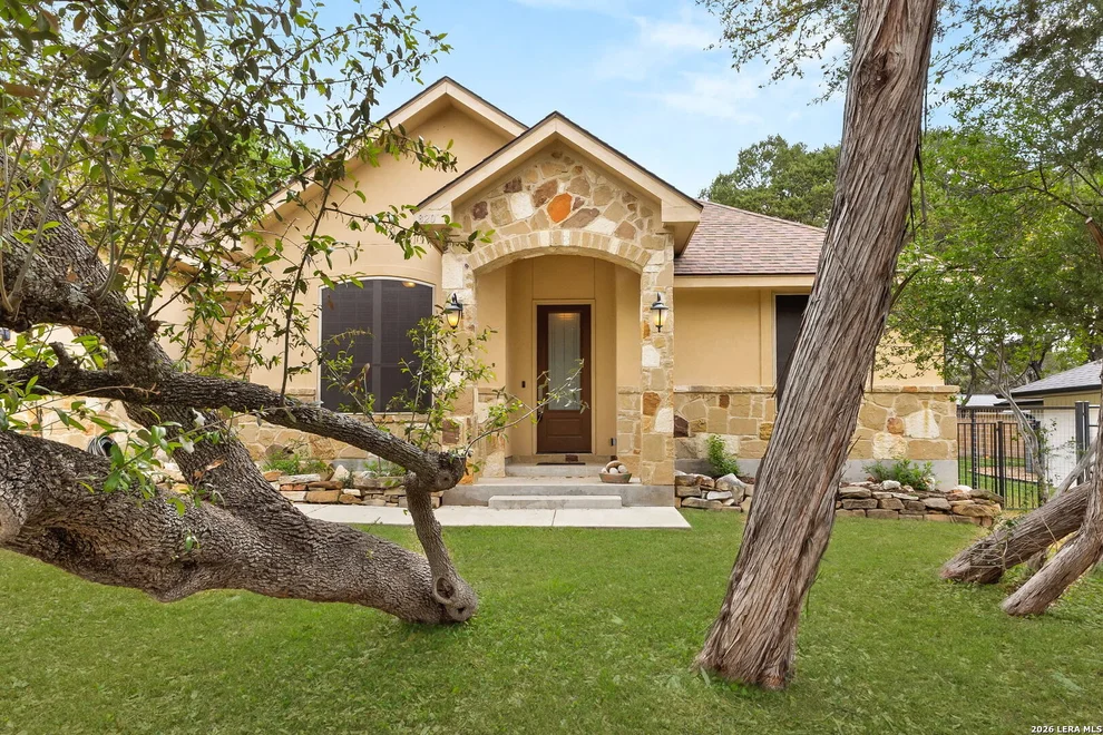 Unit for sale at 820 Mission Hills, New Braunfels, TX 78130