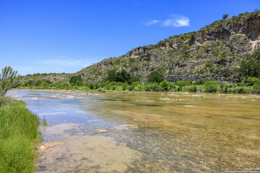 Unit for sale at 256 Persimmon Point, Mason, TX 76856
