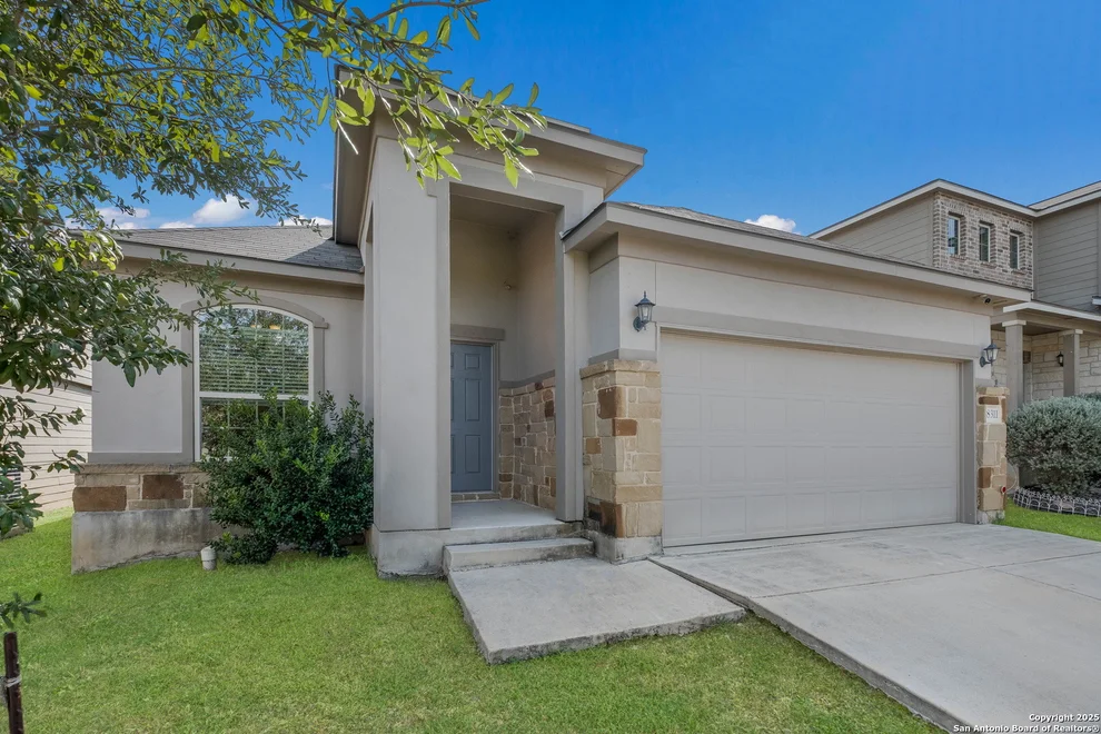 Unit for sale at 8311 Prickly Oak, San Antonio, TX 78223