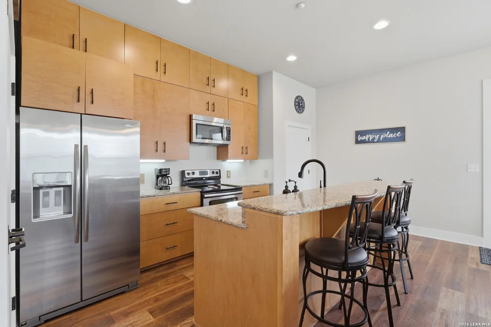 Unit for sale at 979 N Academy Ave, New Braunfels, TX 78130
