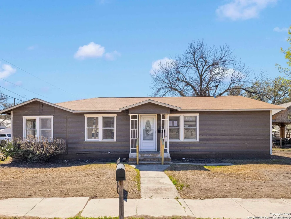 Unit for sale at 1101 22nd St, Hondo, TX 78861