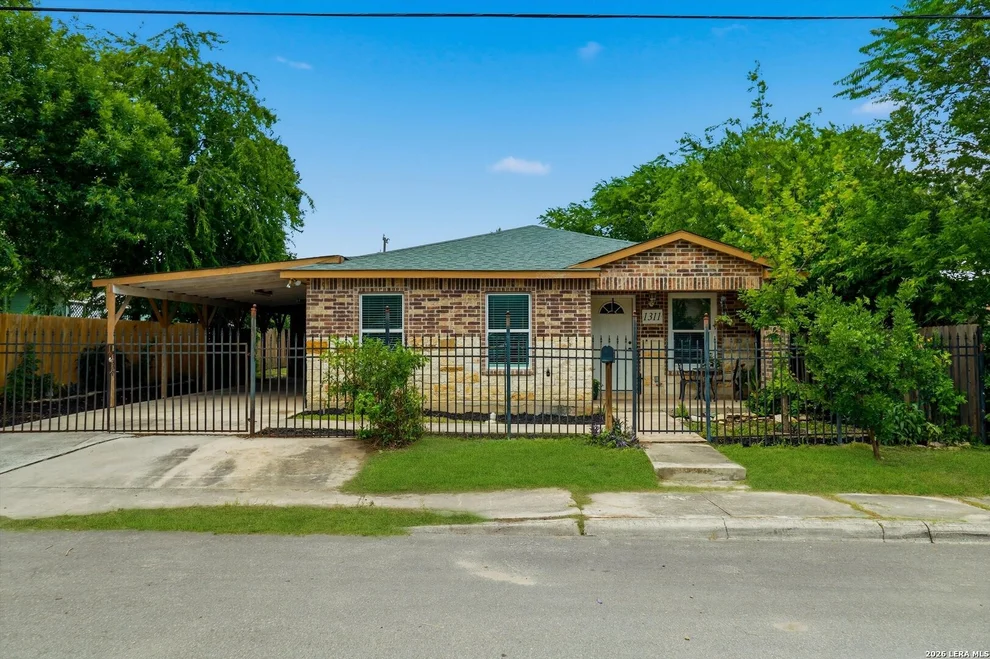 Unit for sale at 1311 Rivas St, San Antonio, TX 78207