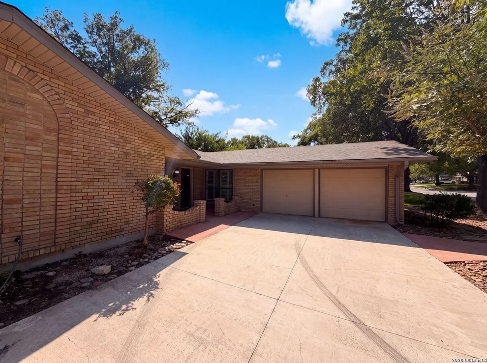 Unit for sale at 326 DE SOTO DR, Universal City, TX 78148